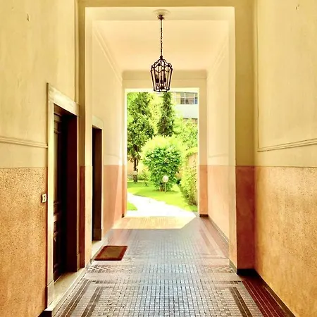 Correggio Apartman *